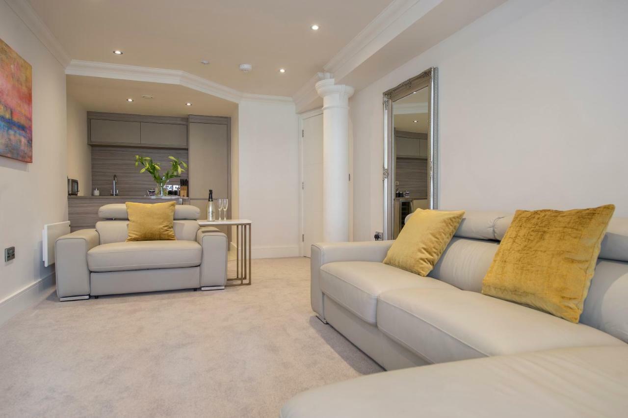Chocolets - The Lion Suite York Extérieur photo